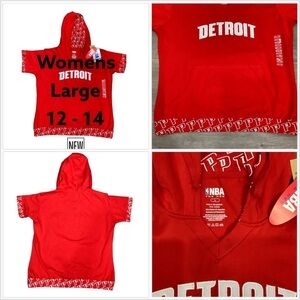 Women’s Large Top T-Shirt Hoodie Detroit Pistons Basketball NBA Short Sleeve NWT